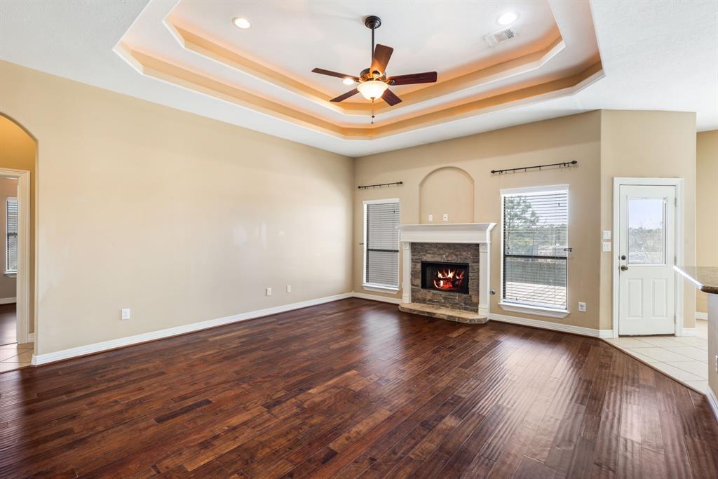 1719 Summergate Drive, Conroe, Texas image 7