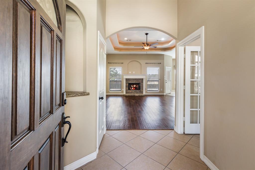 1719 Summergate Drive, Conroe, Texas image 3