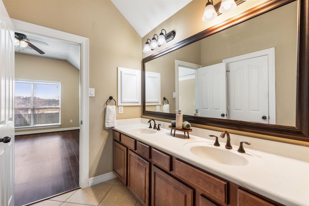 1719 Summergate Drive, Conroe, Texas image 25