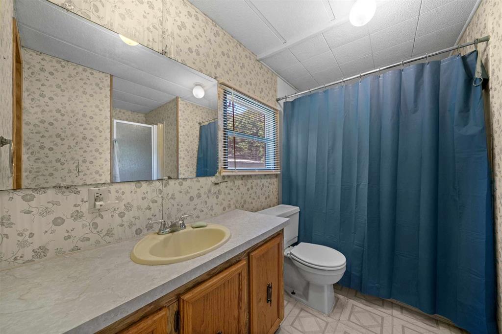 20414 Hillside Drive, Chandler, Texas image 22