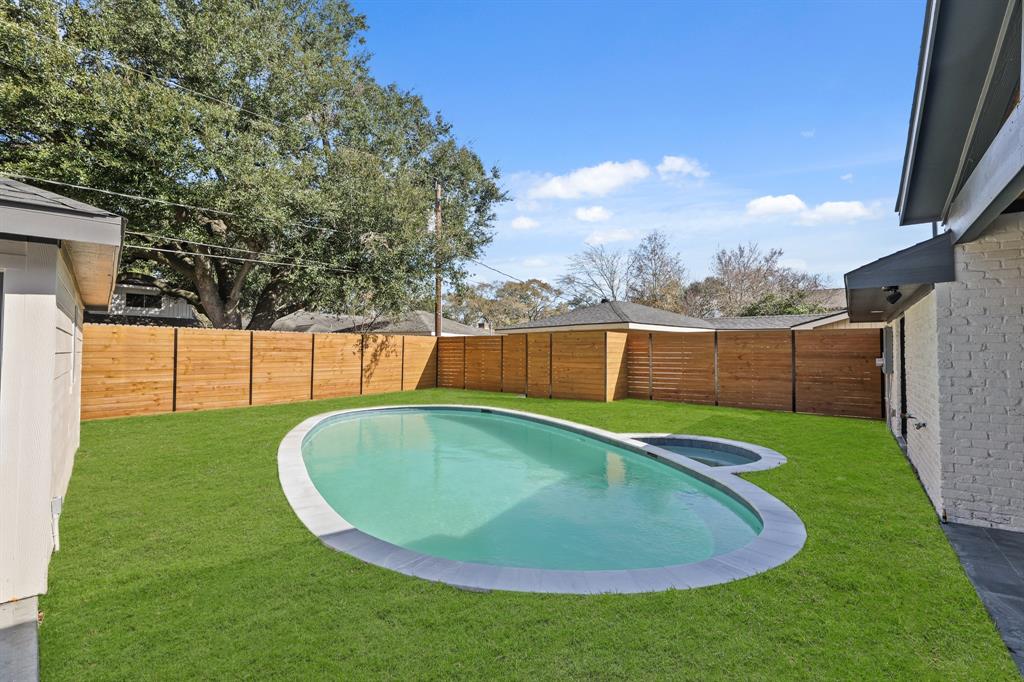 6230 Cheena Drive, Houston, Texas image 14