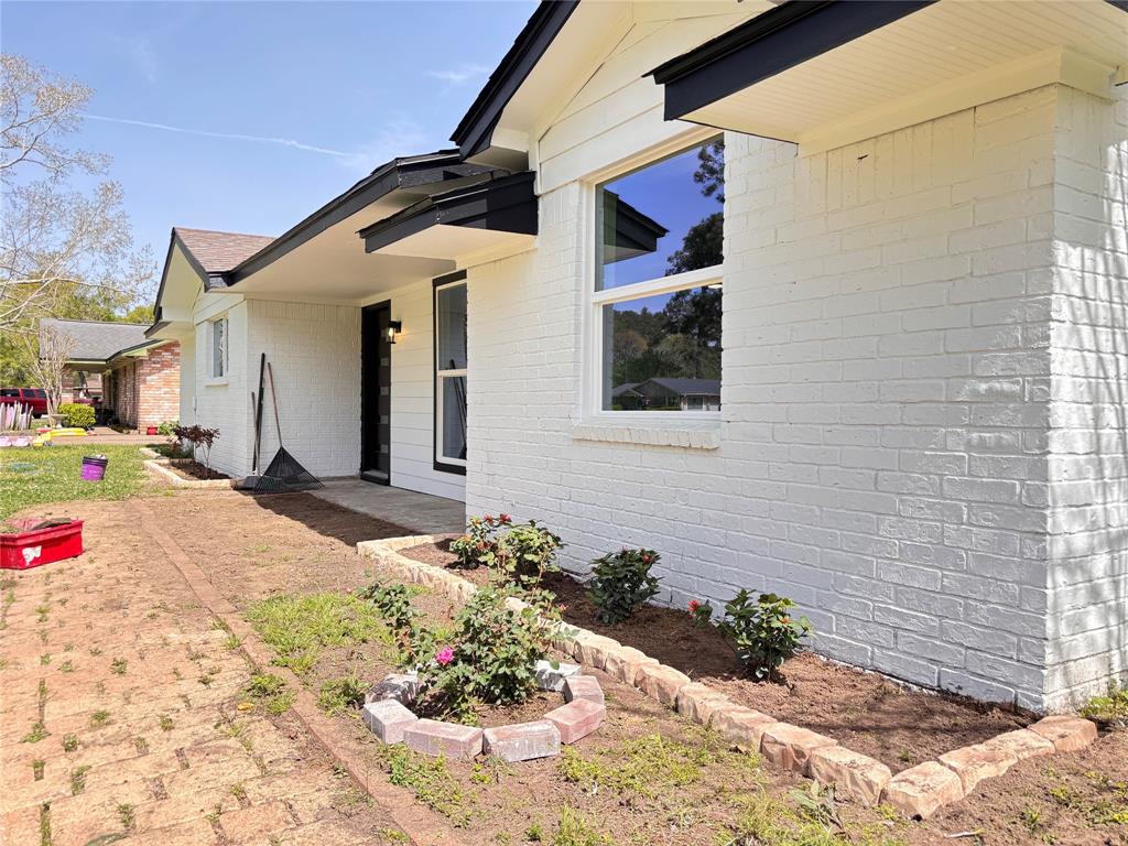 5 Skylark Street, Dayton, Texas image 3