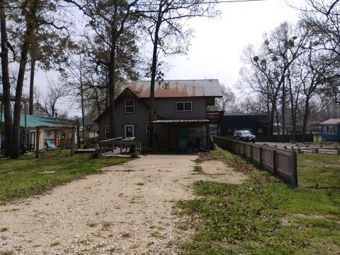 207 S Circle Drive, Livingston, Texas image 4