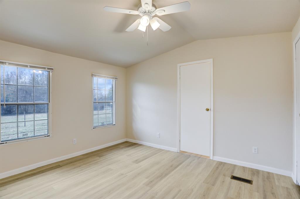 5806 S Highway 35, Alvin, Texas image 14