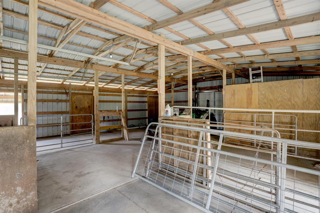 5806 S Highway 35, Alvin, Texas image 31