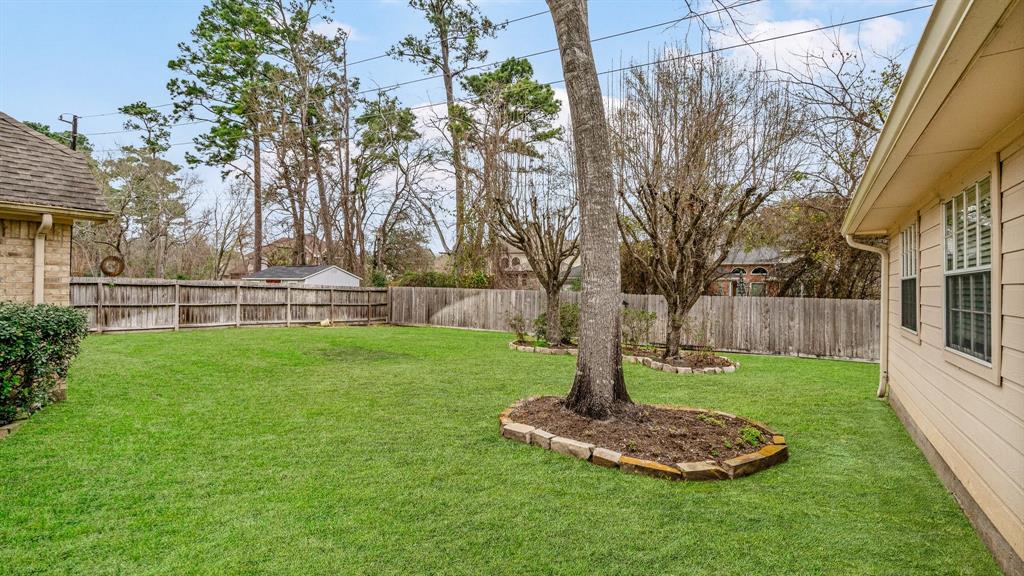 20226 Treetop Lane, Spring, Texas image 33