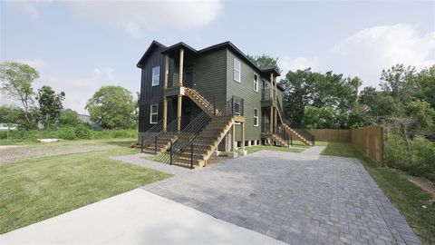 Duplex in Houston TX 4750 Sunbeam Street 1.jpg