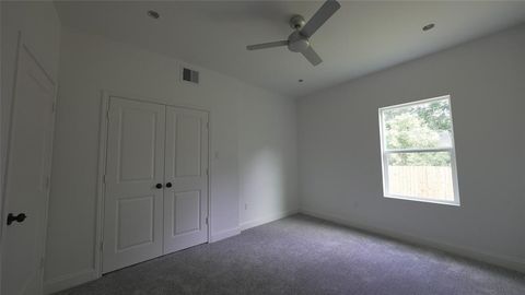 Duplex in Houston TX 4750 Sunbeam Street 14.jpg