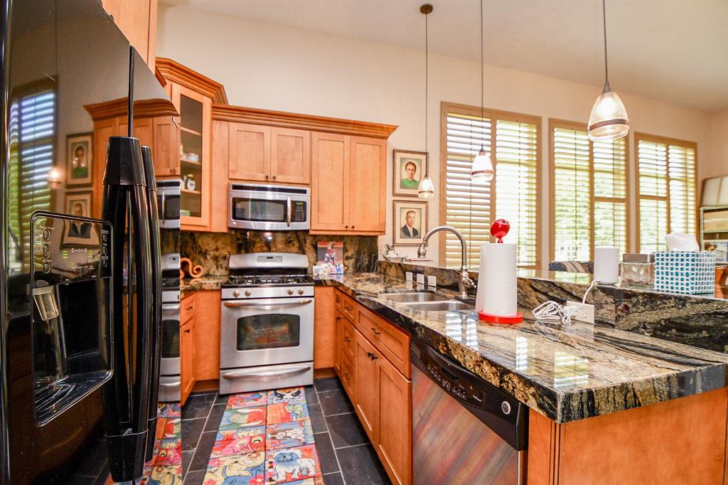 2718 Silverhorn Drive, Katy, Texas image 36