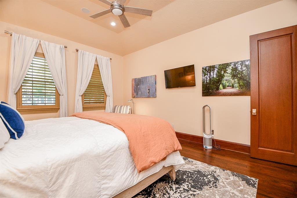 2718 Silverhorn Drive, Katy, Texas image 32