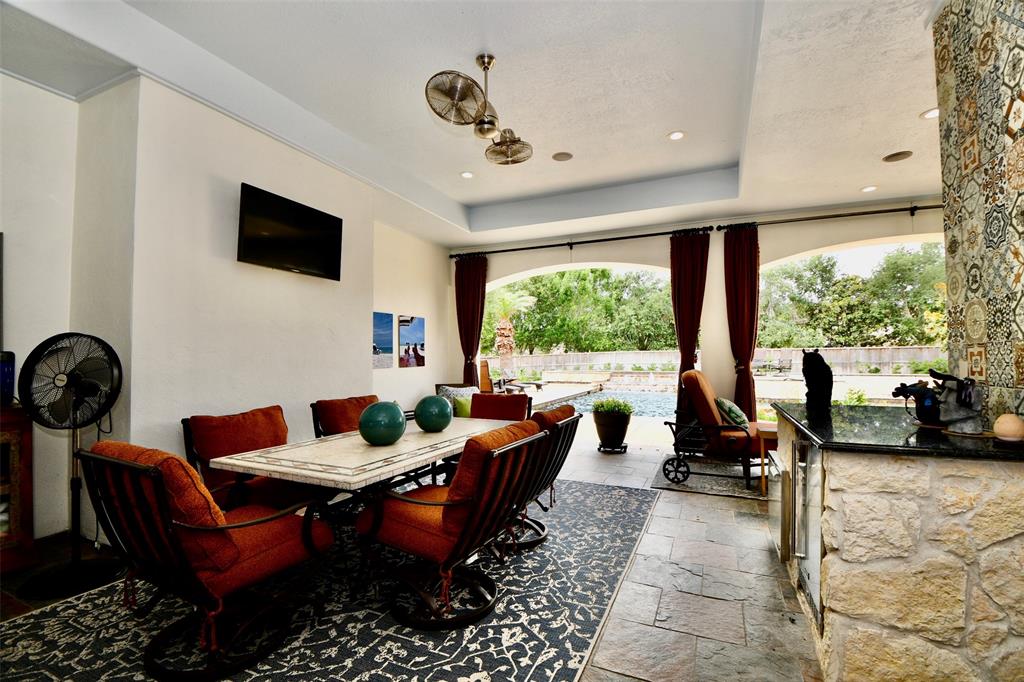 2718 Silverhorn Drive