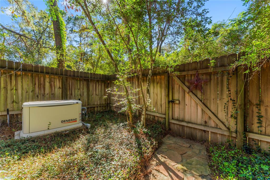 3 E Wandering Oak Drive, The Woodlands, Texas image 26