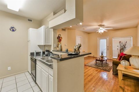 Photo of 1330 Old Spanish Trail #5204, Houston, TX 77054 (MLS # 58689200) Photo of 1330 Old Spanish Trail #5204, Houston, TX 77054 (MLS # 58689200)