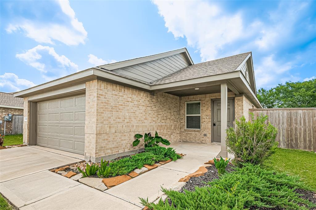 14627 Woodcott Warren Way, Pearland, Texas image 2