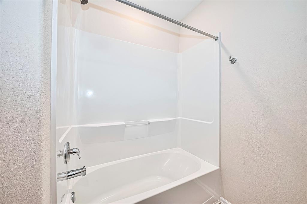 14627 Woodcott Warren Way, Pearland, Texas image 22