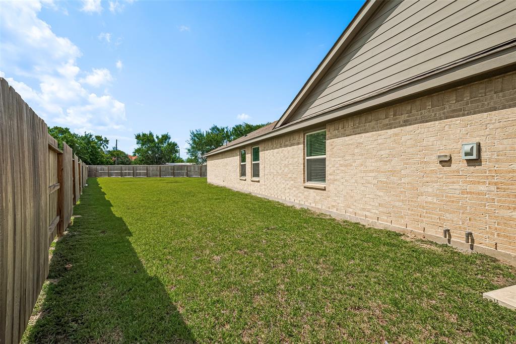 14627 Woodcott Warren Way, Pearland, Texas image 27