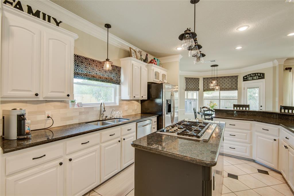 70 Chicory Court, Lake Jackson, Texas image 5