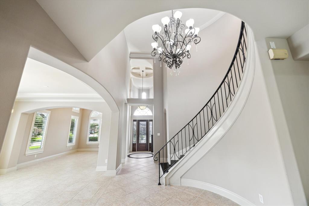 5215 Eagle Pointe Court