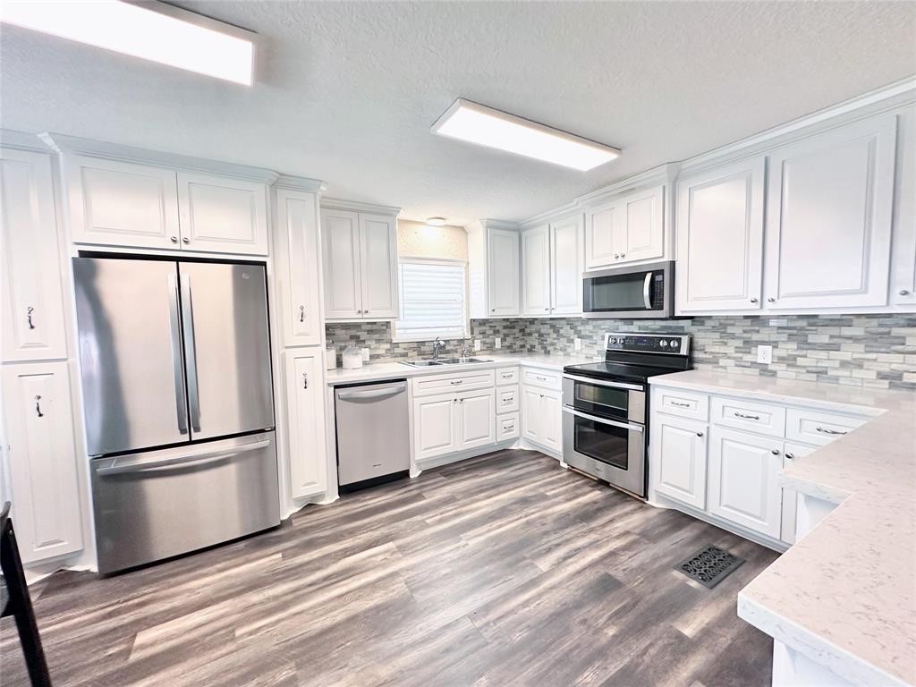395 Redfish Drive, Freeport, Texas image 13