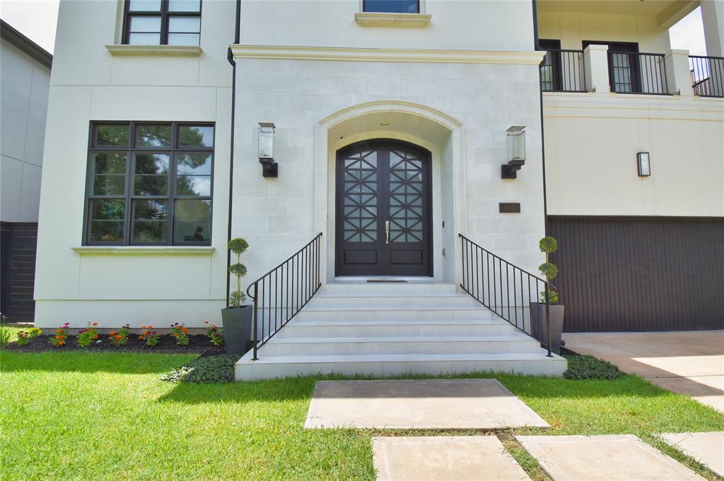 4613 Maple Street