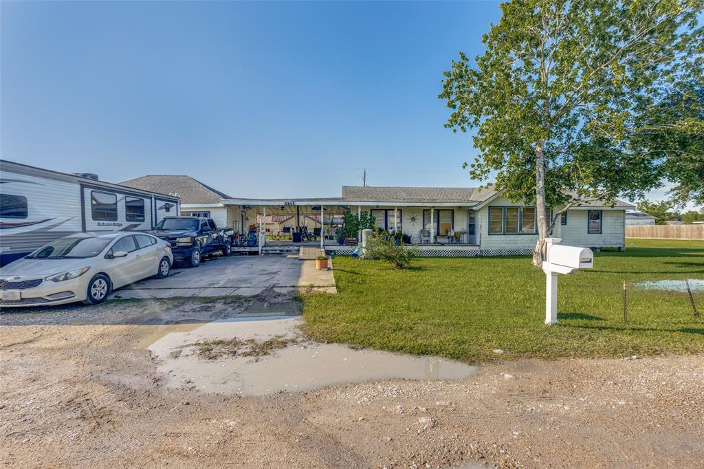 2215 Cameron Drive, Rosharon, Texas image 7