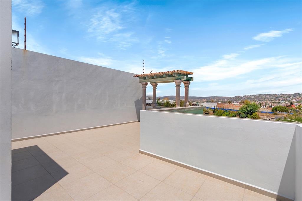 Tennessee 37766, Mexico, 3 Bedrooms Bedrooms, ,3 BathroomsBathrooms,Residential,Active,51547