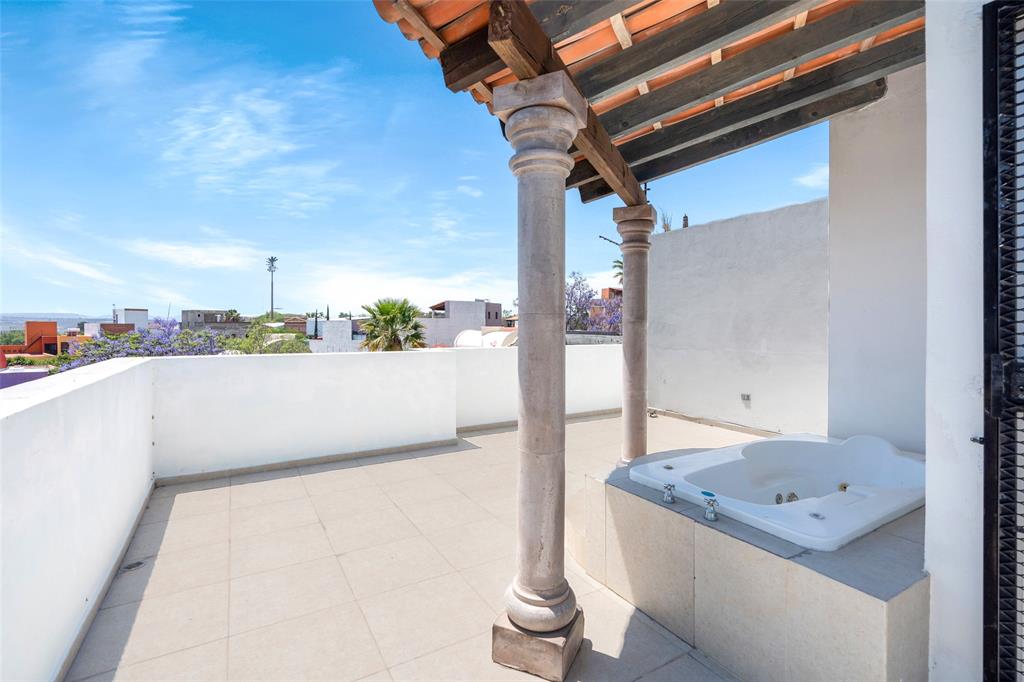 Tennessee 37766, Mexico, 3 Bedrooms Bedrooms, ,3 BathroomsBathrooms,Residential,Active,51547