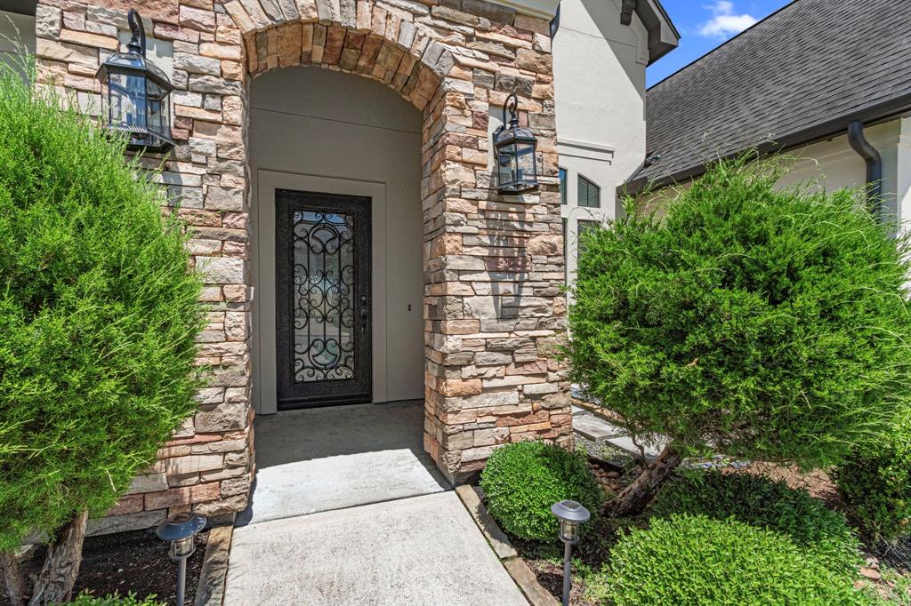 1818 Eagle Creek Drive, Friendswood, Texas image 3