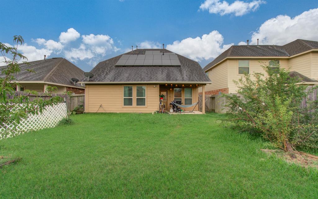 10415 Sun River Falls Drive, Humble, Texas image 35