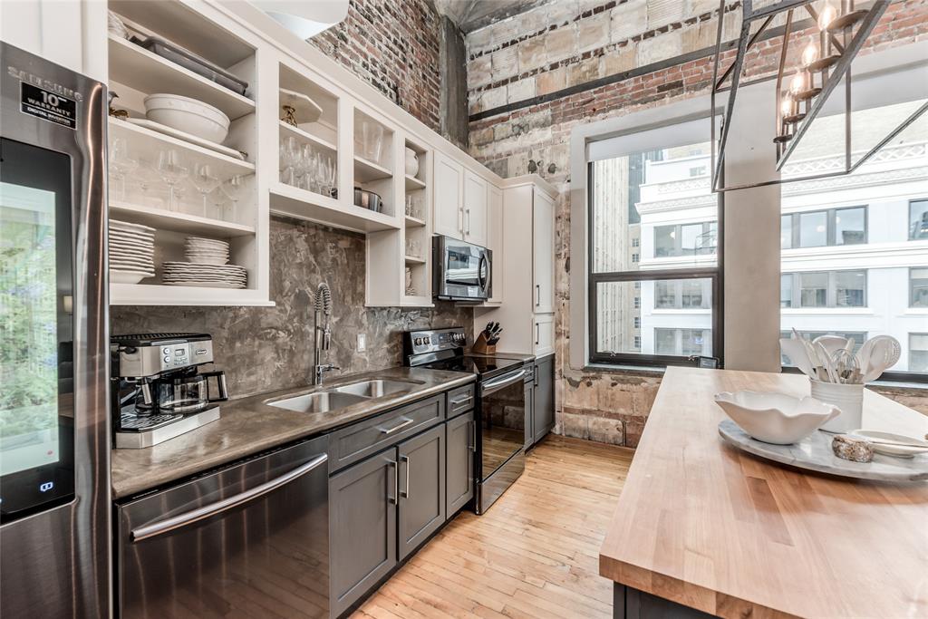 705 Main Street 801