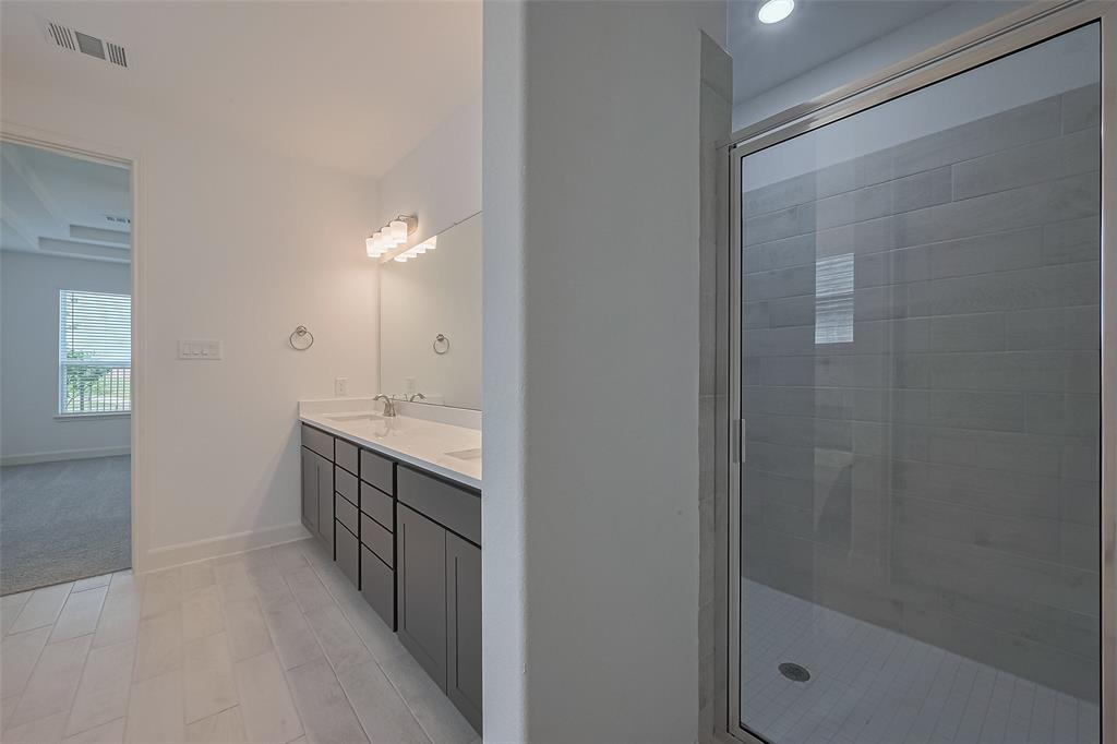 2620 Ballast Green Drive, Texas City, Texas image 36