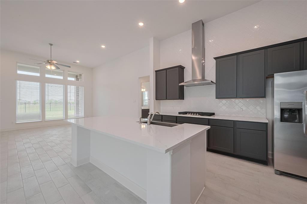 2620 Ballast Green Drive, Texas City, Texas image 20