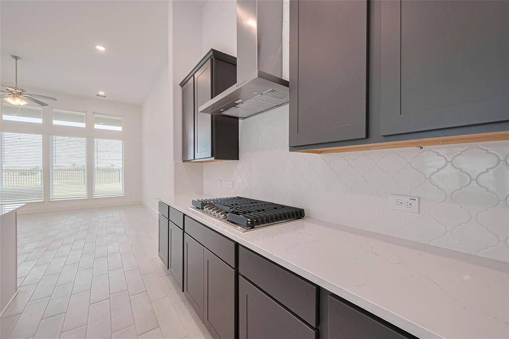 2620 Ballast Green Drive, Texas City, Texas image 23