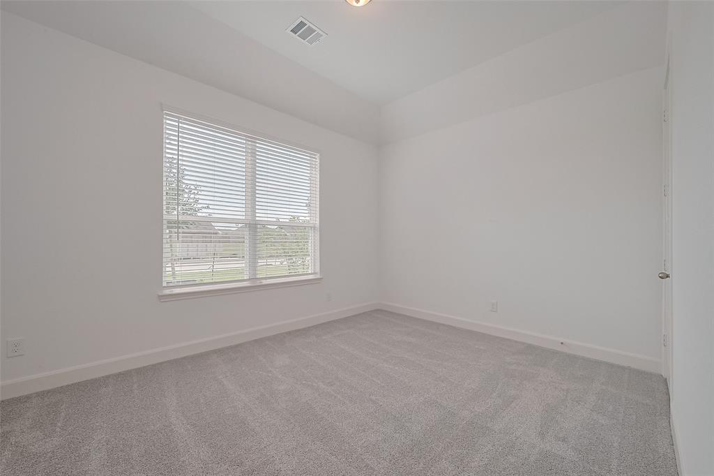 2620 Ballast Green Drive, Texas City, Texas image 6