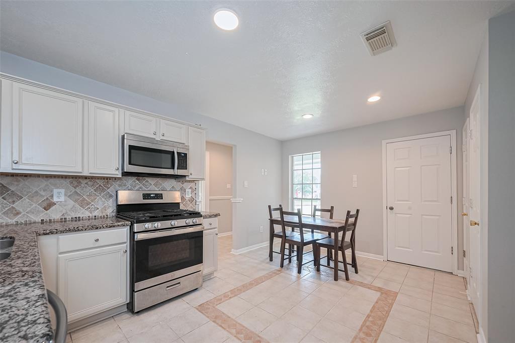 23320 Sandpiper Trail, Spring, Texas image 4