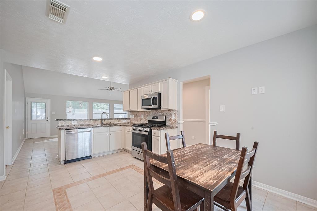 23320 Sandpiper Trail, Spring, Texas image 6