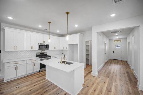 Photo of 19219 Hikers Trail Drive, Humble, TX 77346 (MLS # 35048479)
