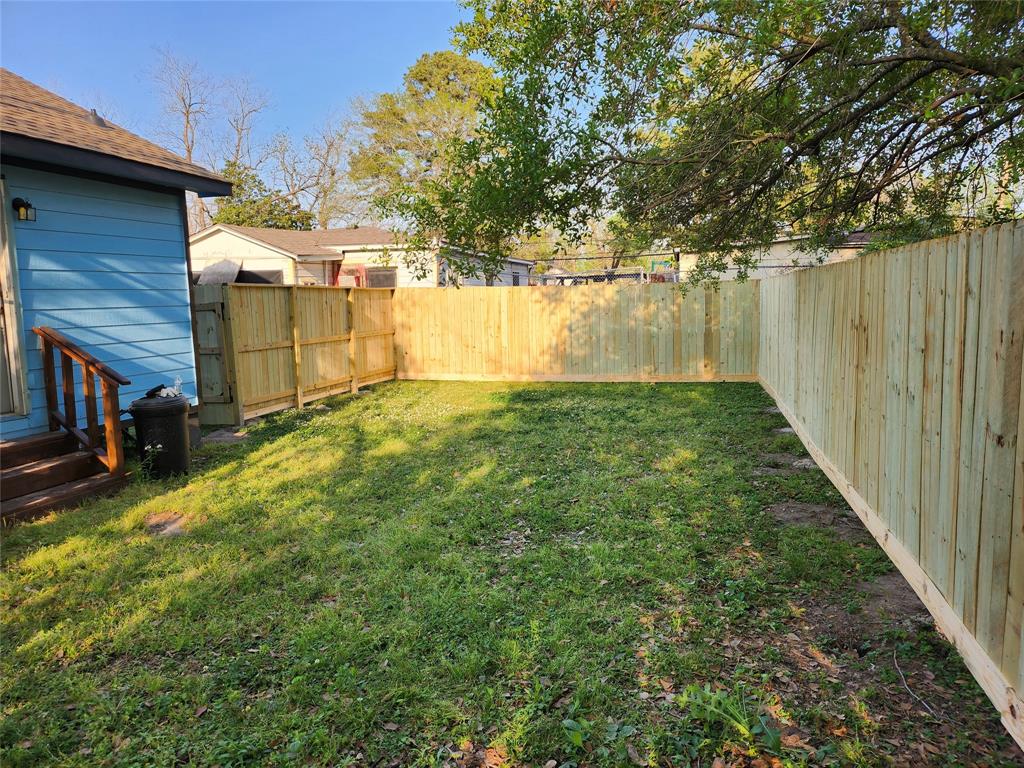 1085 Ellington Street, Houston, Texas image 10