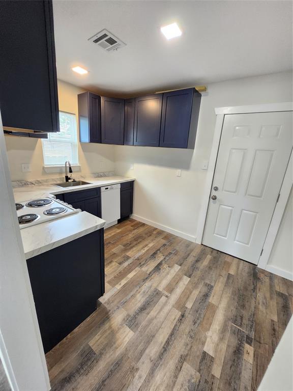 1085 Ellington Street, Houston, Texas image 6