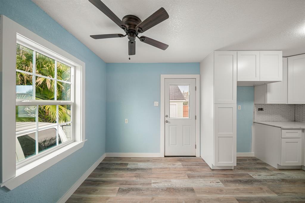 5528 Menard Avenue, Galveston, Texas image 8