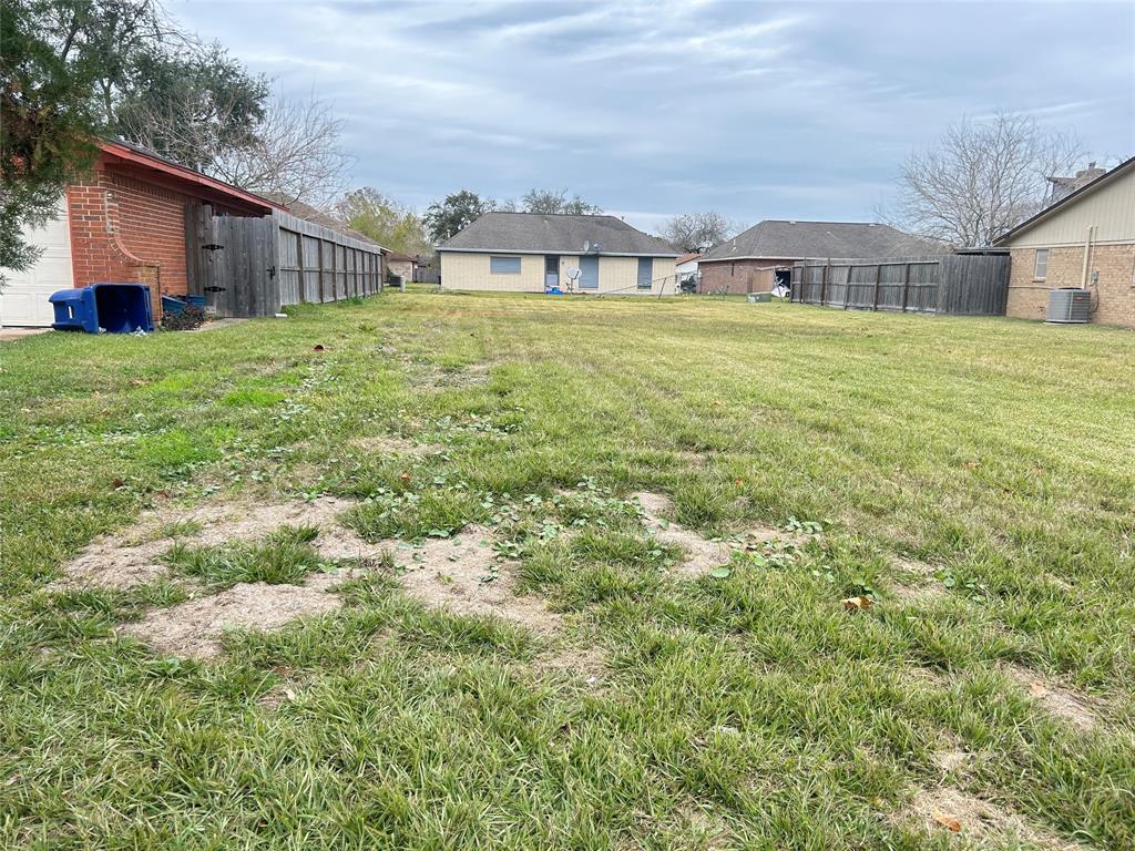 7308 Robin Lane, Texas City, Texas image 2