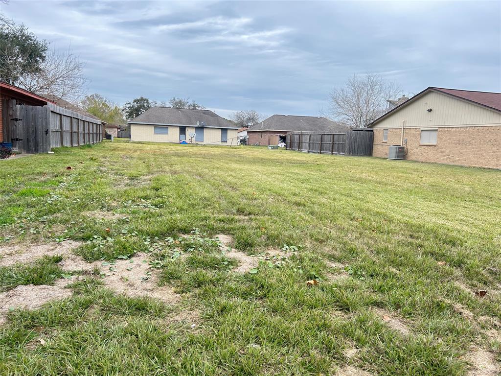 7308 Robin Lane, Texas City, Texas image 1