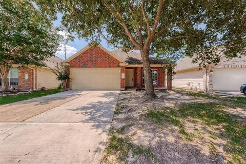 Single Family Residence in Spring TX 4035 Falvel Cove Drive.jpg