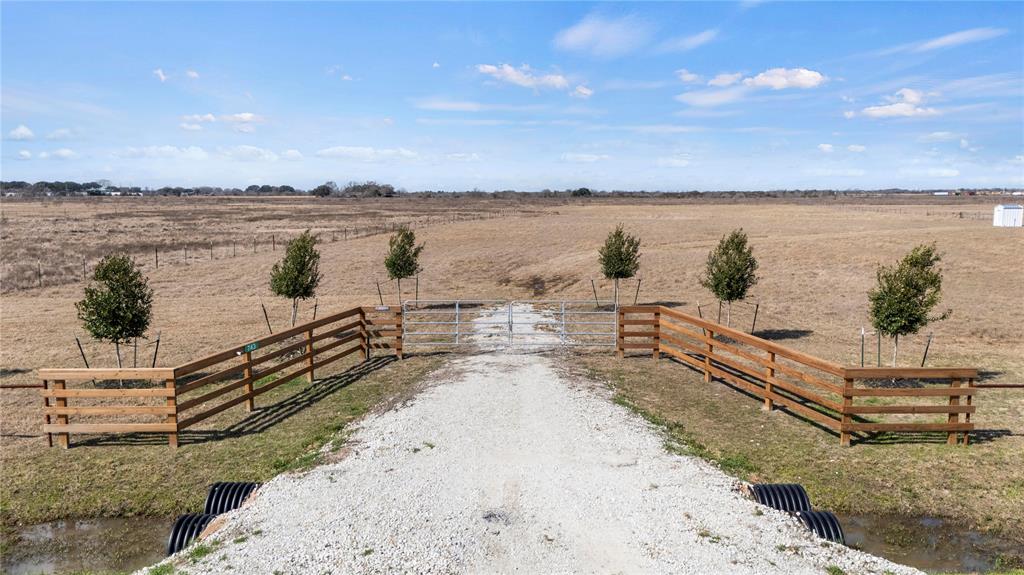 743 Kaechele Road, Wallis, Texas image 1