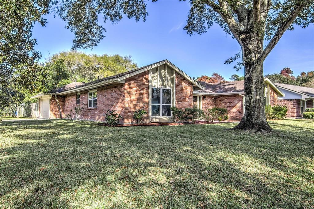 2811 Frostwood Circle