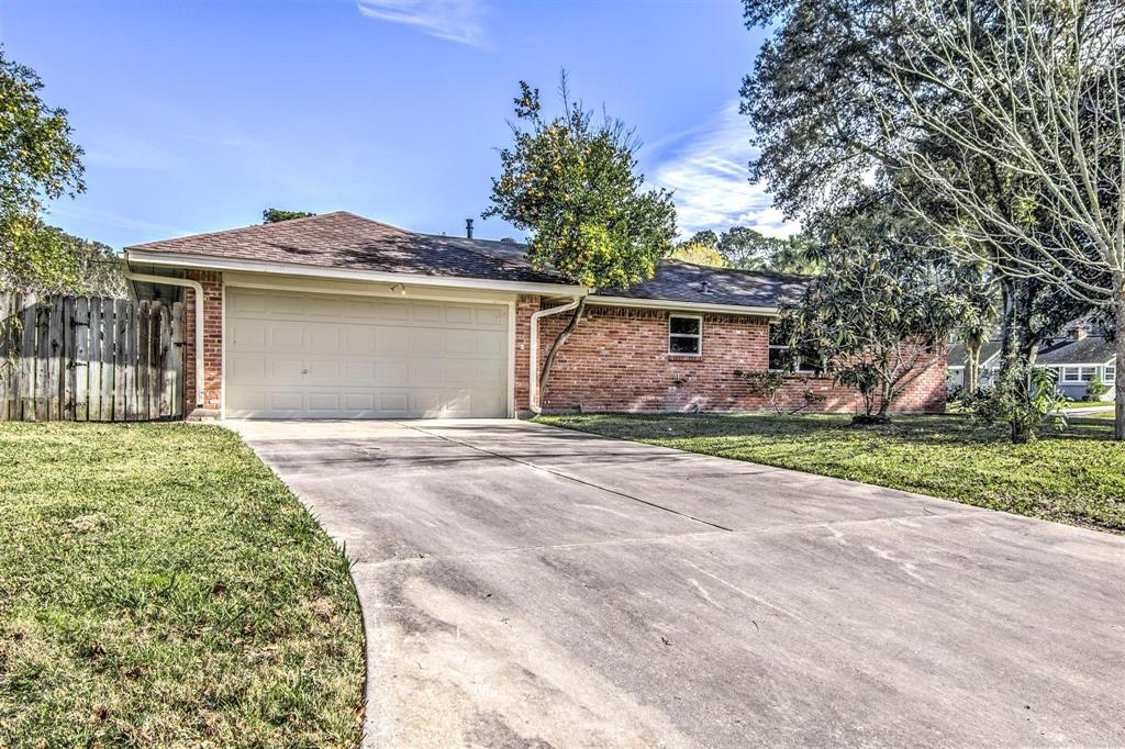 2811 Frostwood Circle