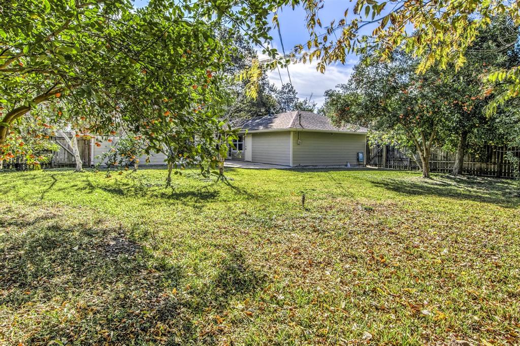 2811 Frostwood Circle, Dickinson, Texas image 33