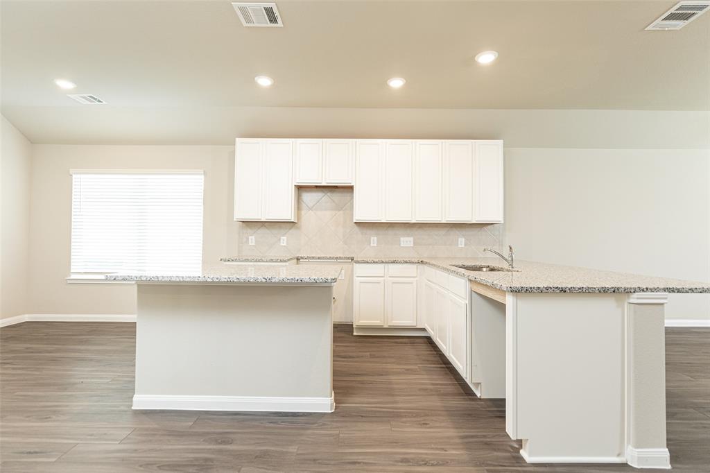 5135 Cannon Christopher Drive, Rosharon, Texas image 10