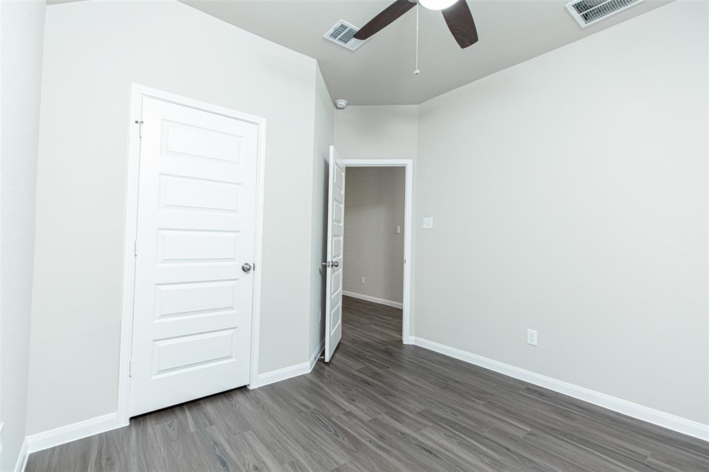 5135 Cannon Christopher Drive, Rosharon, Texas image 5