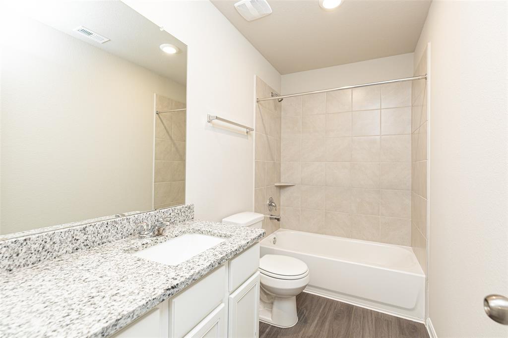 5135 Cannon Christopher Drive, Rosharon, Texas image 25